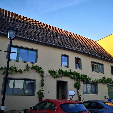 Apartment Am Stadtturm Freyburg Esterno foto