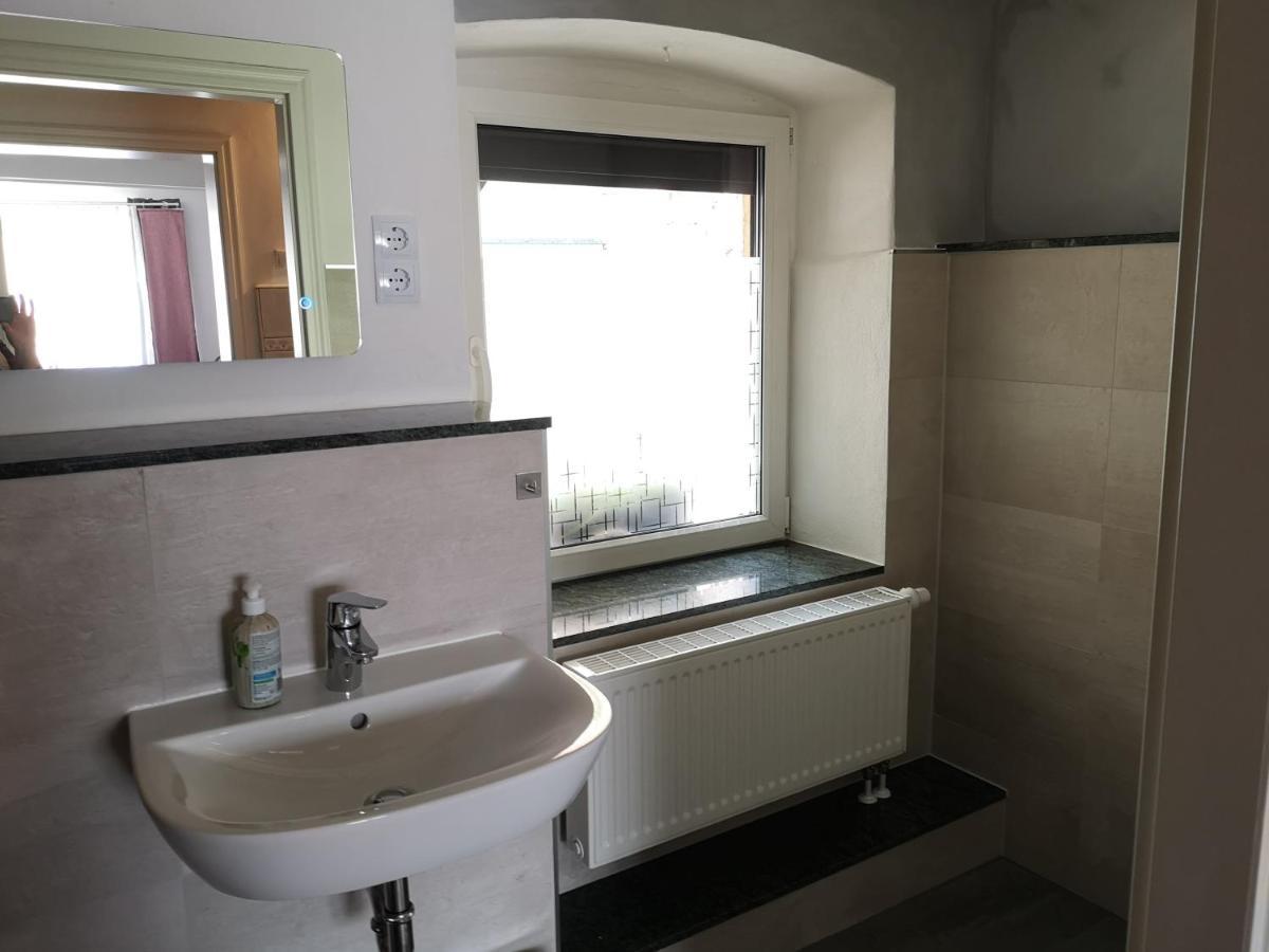 Apartment Am Stadtturm Freyburg Esterno foto