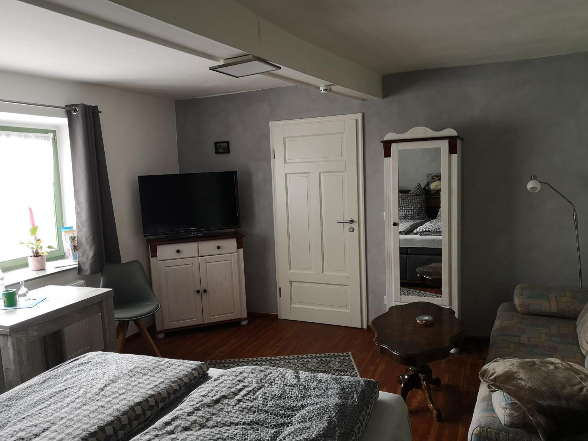 Apartment Am Stadtturm Freyburg Esterno foto